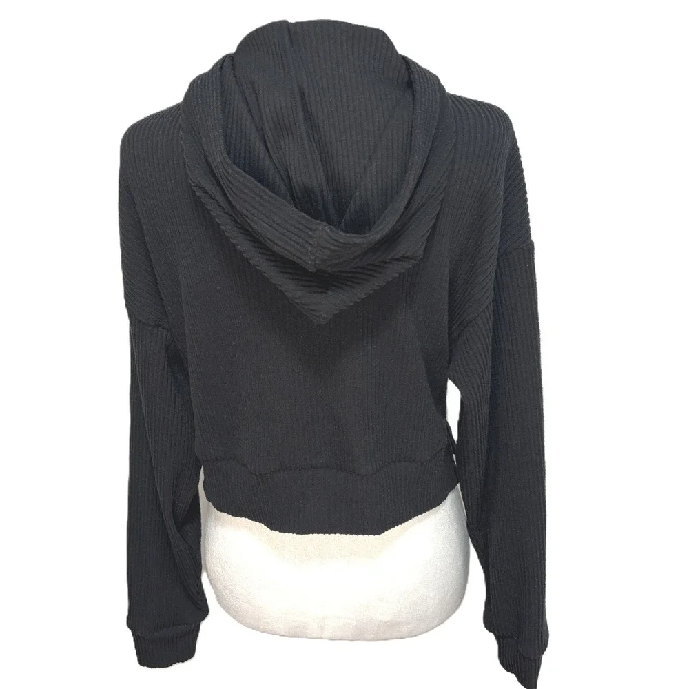 ALO Yoga brand alo